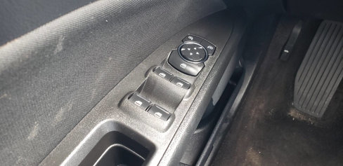 Used 2020 Ford Fusion SE image 20