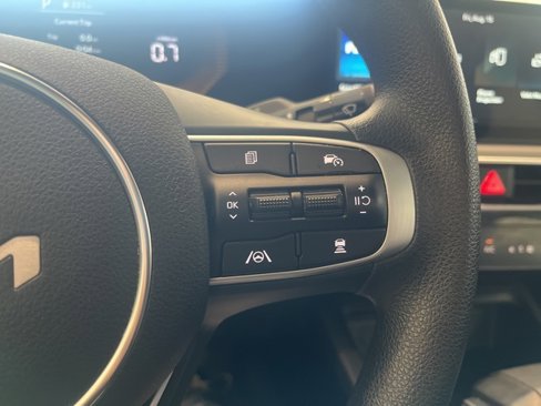 Used 2025 Kia K5 LXS image 15