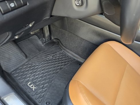 Used 2020 Lexus UX 250h w/ Luxury Package image 42