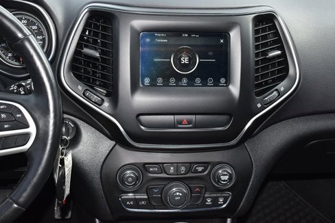 Used 2019 Jeep Cherokee Latitude image 8