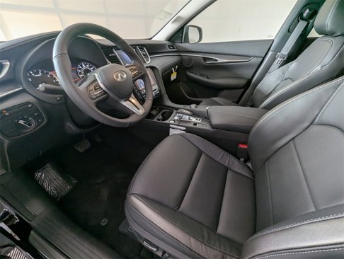 New 2025 INFINITI QX50 Luxe image 6