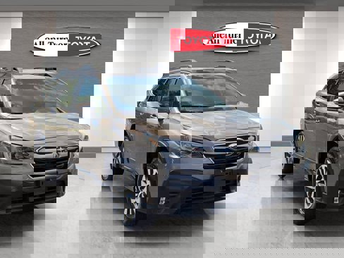 Used 2022 Subaru Outback Premium image 1