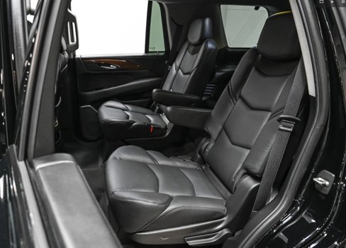 Used 2019 Cadillac Escalade Luxury image 4