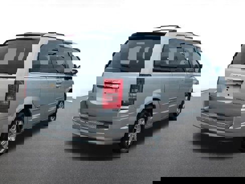 Used 2009 Chrysler Town & Country Touring image 6