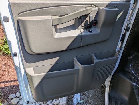 Used 2019 Chevrolet Express 2500 Extended w/ Enhanced Convenience Package image 8