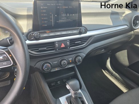 Used 2023 Kia Forte LXS image 22