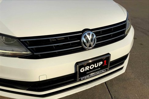 Used 2017 Volkswagen Jetta SE image 28