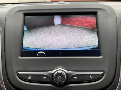 Used 2021 Chevrolet Equinox LS w/ LS Convenience Package image 22