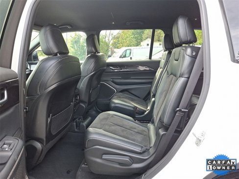 Used 2022 Jeep Grand Cherokee L Laredo image 13