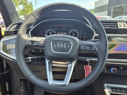 New 2025 Audi Q3 2.0T Premium image 13