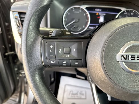 Used 2021 Nissan Rogue SV image 17