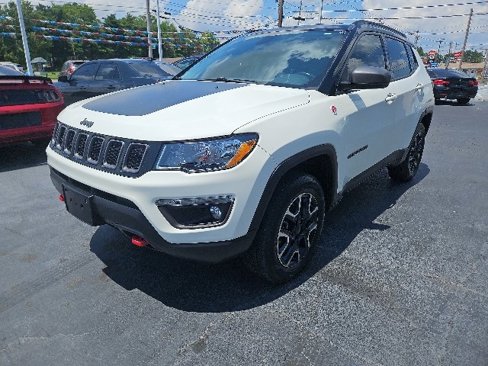 Used 2019 Jeep Compass Trailhawk image 1