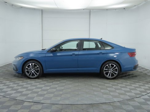 New 2025 Volkswagen Jetta Sport image 9