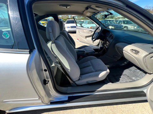 Used 2002 Oldsmobile Alero GL image 34