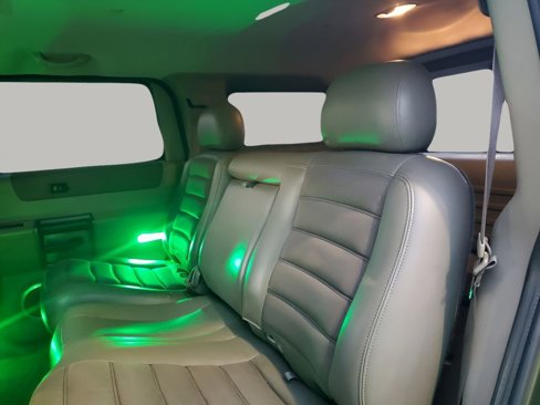 Used 2003 HUMMER H2 w/ Preferred Equipment Group image 19