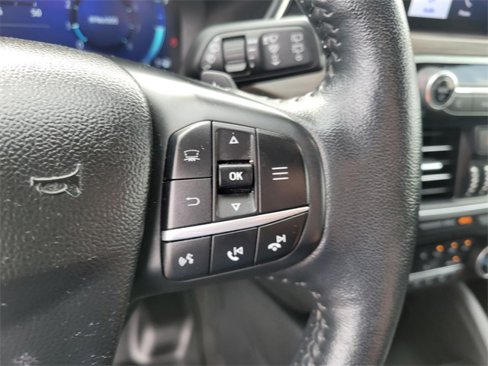 Used 2020 Ford Escape Titanium image 29