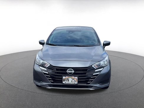 Used 2023 Nissan Versa SV image 4