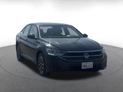 Used 2024 Volkswagen Jetta S image 3