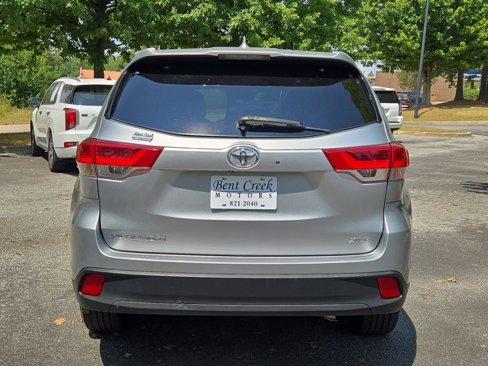 Used 2018 Toyota Highlander XLE image 7
