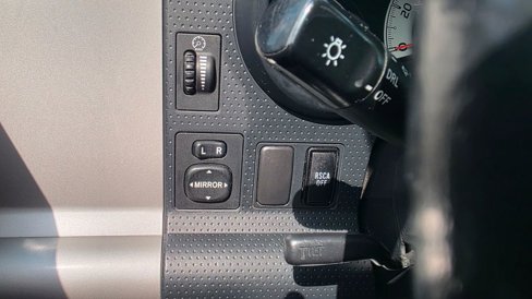 Used 2013 Toyota FJ Cruiser 4WD image 30