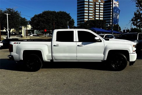 Used 2018 Chevrolet Silverado 1500 LT w/ Texas Edition image 5