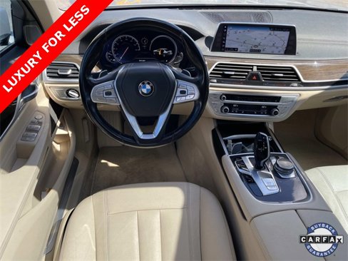 Used 2018 BMW 740i image 14