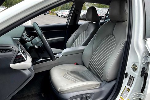 Certified 2018 Toyota Camry SE image 7