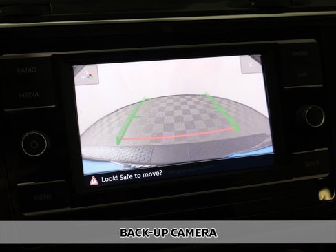 Used 2020 Volkswagen Tiguan S image 4