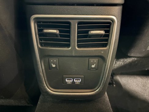 Used 2019 Chrysler 300 Limited image 30