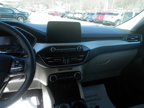 Certified 2022 Ford Escape SEL image 20