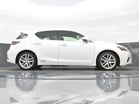 Used 2014 Lexus CT 200h image 27