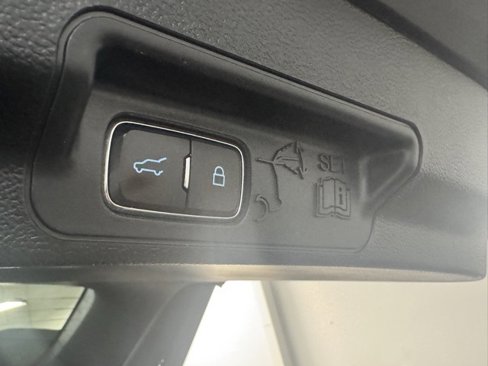 Used 2021 Ford Explorer XLT w/ XLT Sport Appearance Package image 35