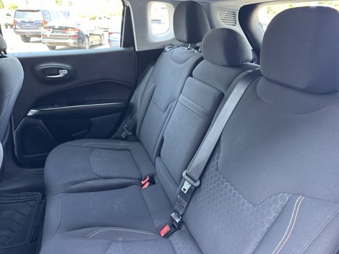 Used 2018 Jeep Compass Sport image 20