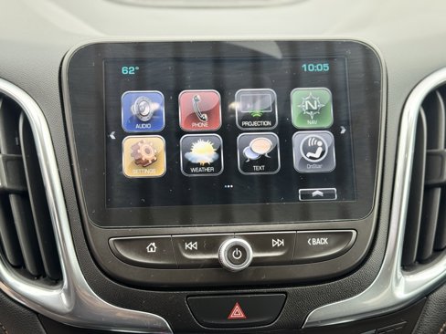 Used 2018 Chevrolet Equinox Premier image 19