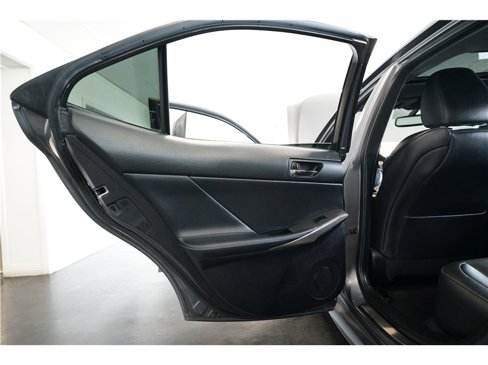 Used 2016 Lexus IS 200t image 15