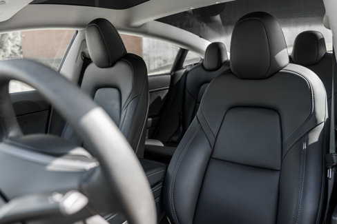 Used 2023 Tesla Model 3 Standard Range image 18