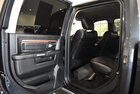 Used 2017 RAM 1500 Laramie image 33
