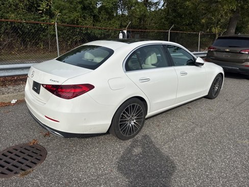 Used 2022 Mercedes-Benz C 300 4MATIC Sedan image 4