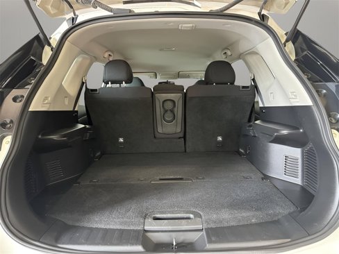 Used 2017 Nissan Rogue S image 9