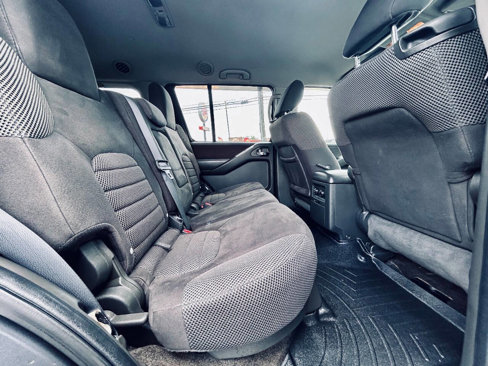 Used 2012 Nissan Pathfinder SV image 31