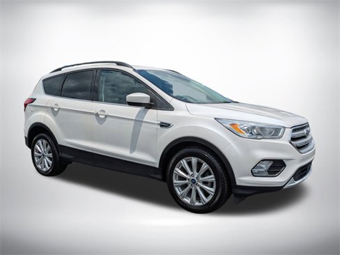 Used 2019 Ford Escape SEL image 2