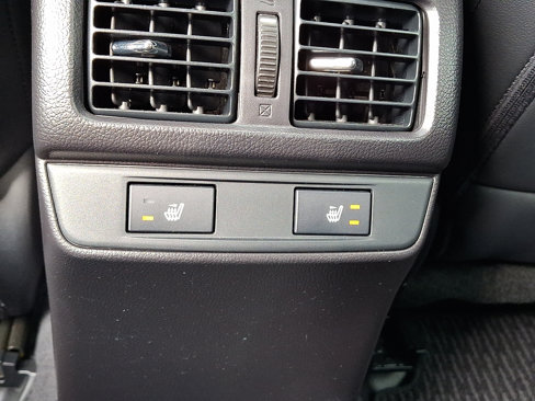 Used 2016 Subaru Outback 2.5i Limited image 11