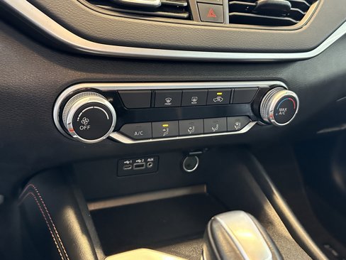 Used 2022 Nissan Altima 2.5 SR image 13