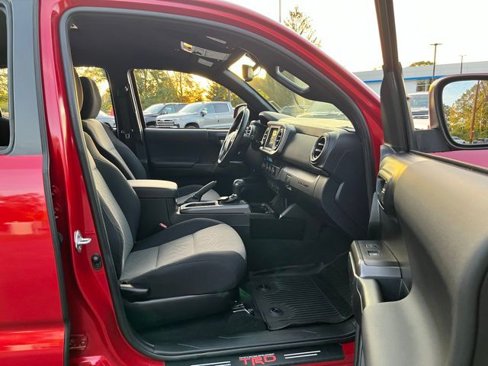 Used 2021 Toyota Tacoma TRD Sport w/ Technology Package image 22