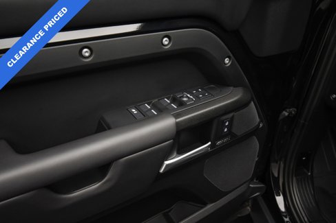Used 2025 Land Rover Defender 110 V8 image 44