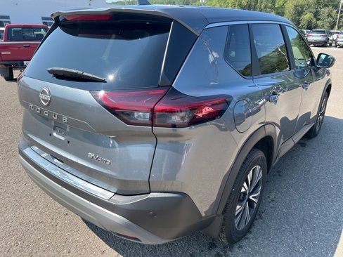 Used 2023 Nissan Rogue SV image 5