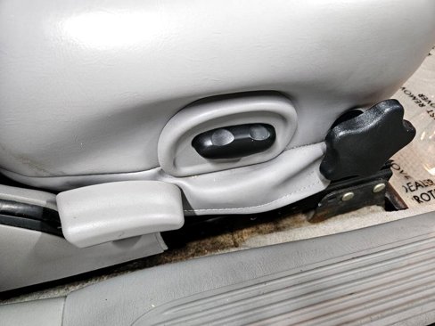 Used 2002 Buick Le Sabre Custom w/ Luxury Pkg image 12