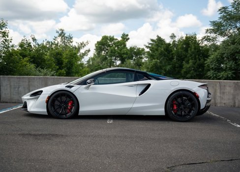 New 2025 McLaren Artura Spider image 31