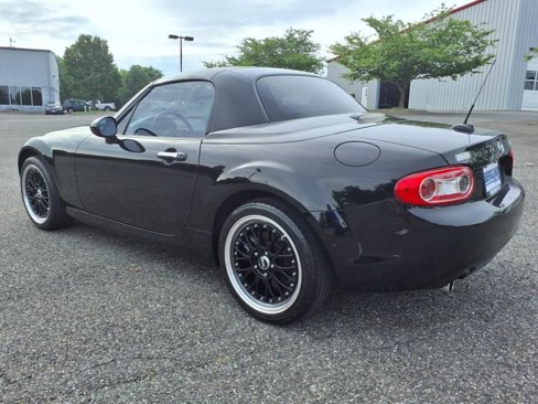 Used 2012 MAZDA MX-5 Miata Grand Touring w/ Premium Pkg image 12