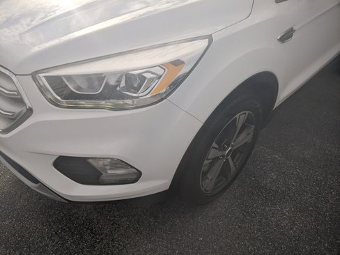 Used 2018 Ford Escape SEL image 11